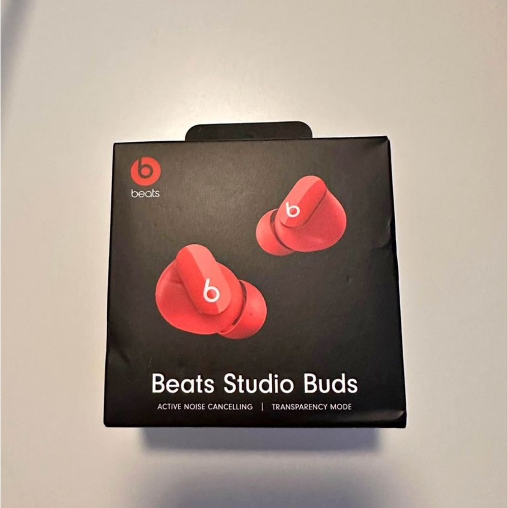 Beats Studio buds (red)